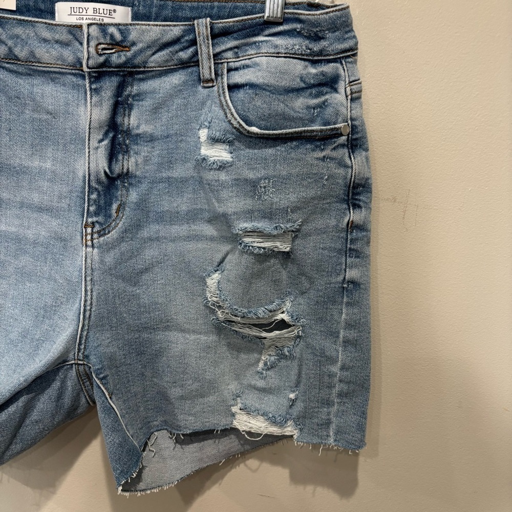 Judy Blue Distressed Cut Off Shorts Women’s Plus Size 3XL NEW - Picture 4 of 10